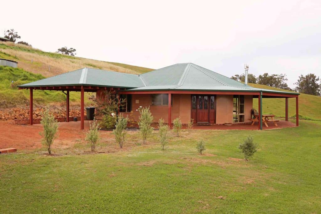CottageBuilding10
